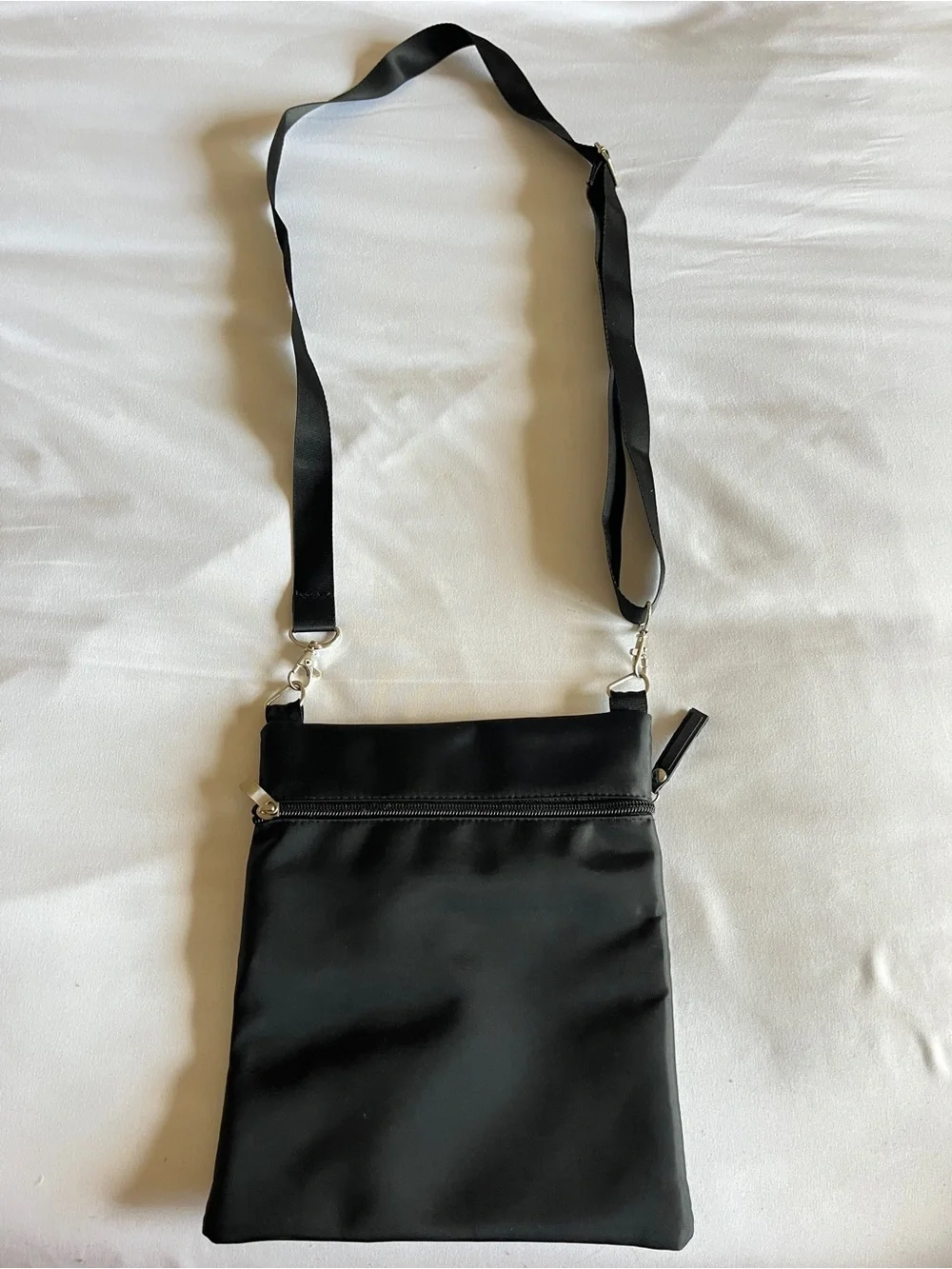 SCANSAFE Black RFID Crossbody Travel Bag Purse Small 8.5